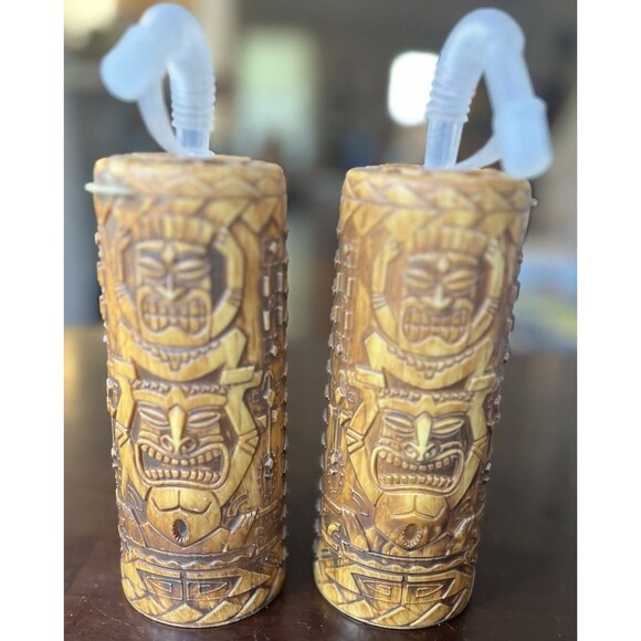 SET 2 Whirley Tiki Plastic Drink Cruise Ship Tumbler Lid Straw Raised Hut Design - Picture 3 of 6